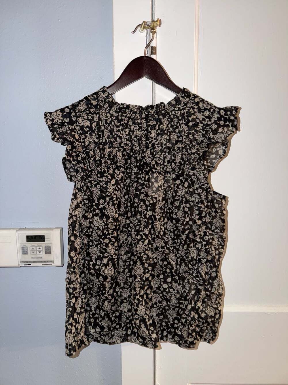 beachlunchlounge Collection Floral Ruffle Sleeveless Blouse Size S/P